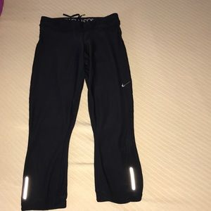 Black nike capri leggings